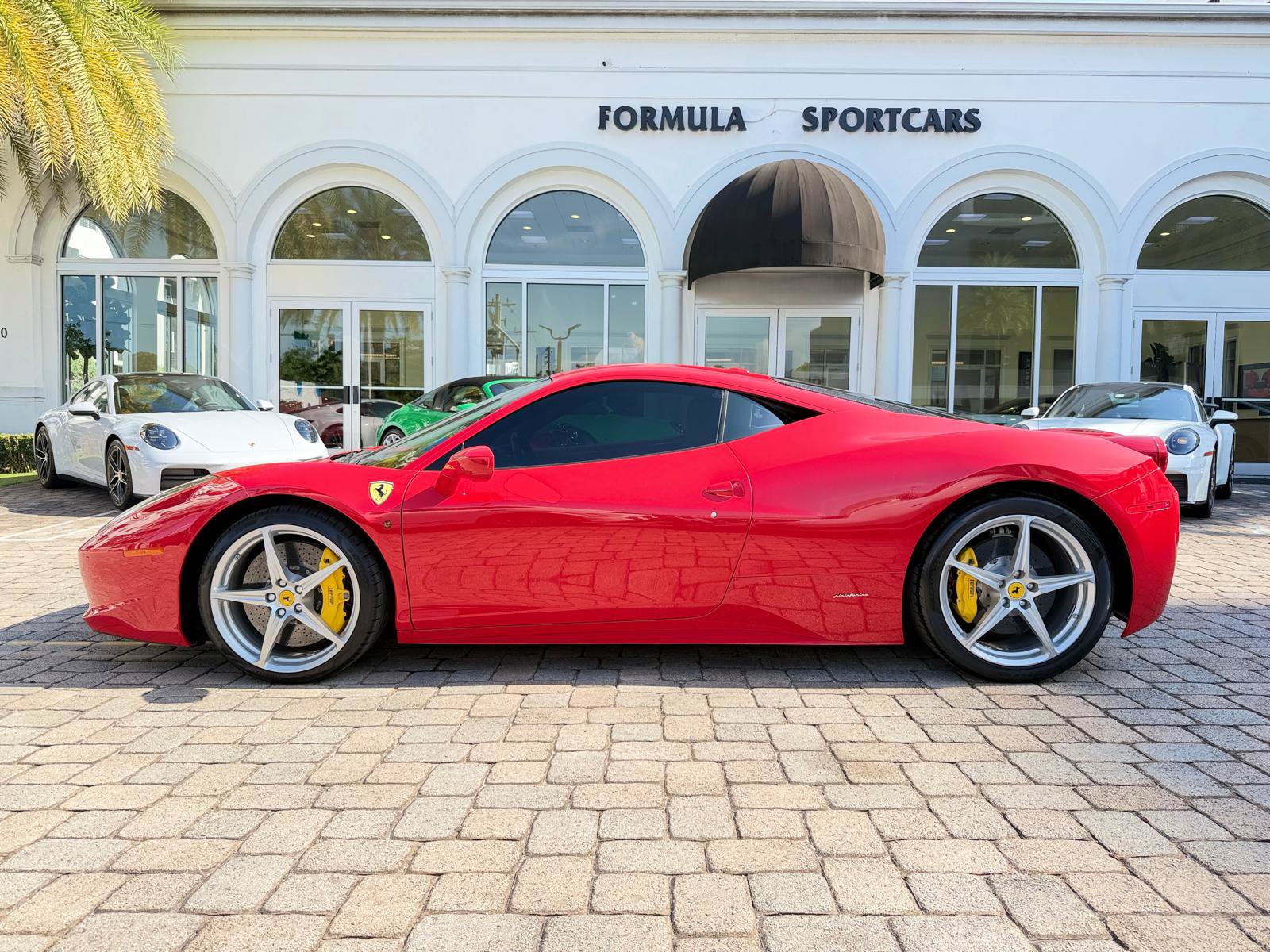 Used 2011 Ferrari 458 Italia Coupe RWD image 22