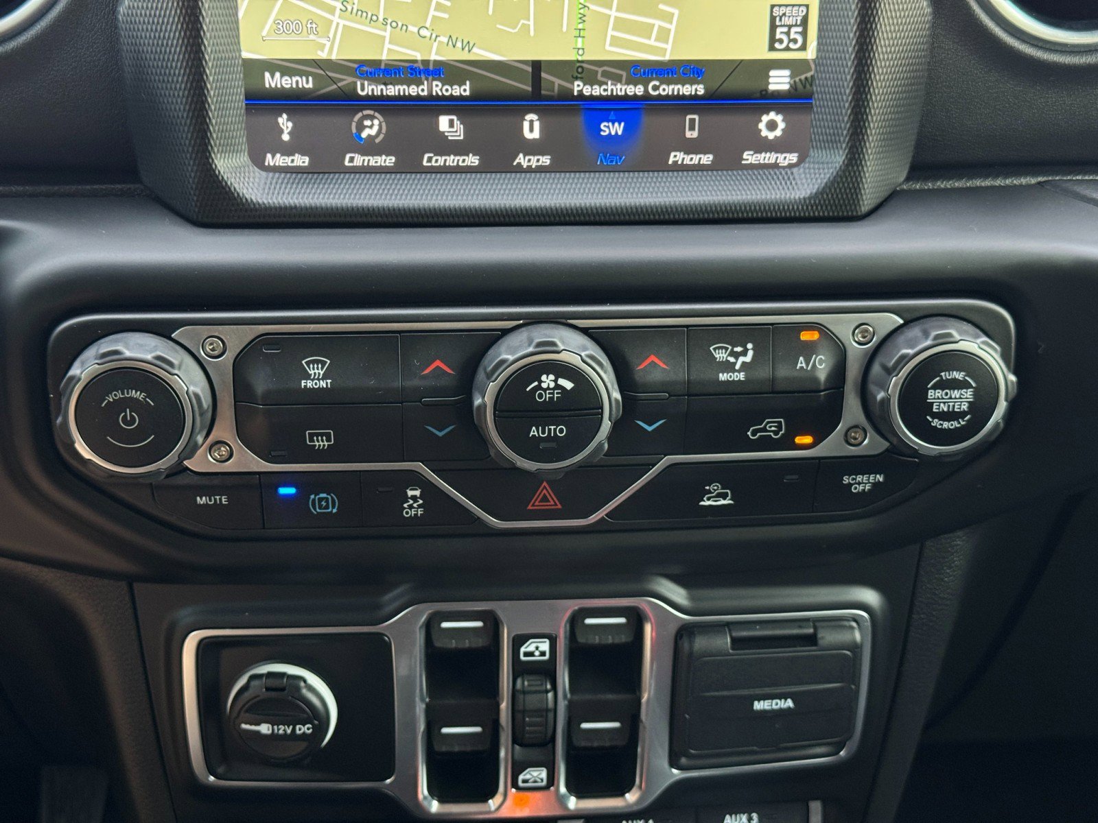 Used 2023 Jeep Wrangler Unlimited Sahara AWD/4WD image 26