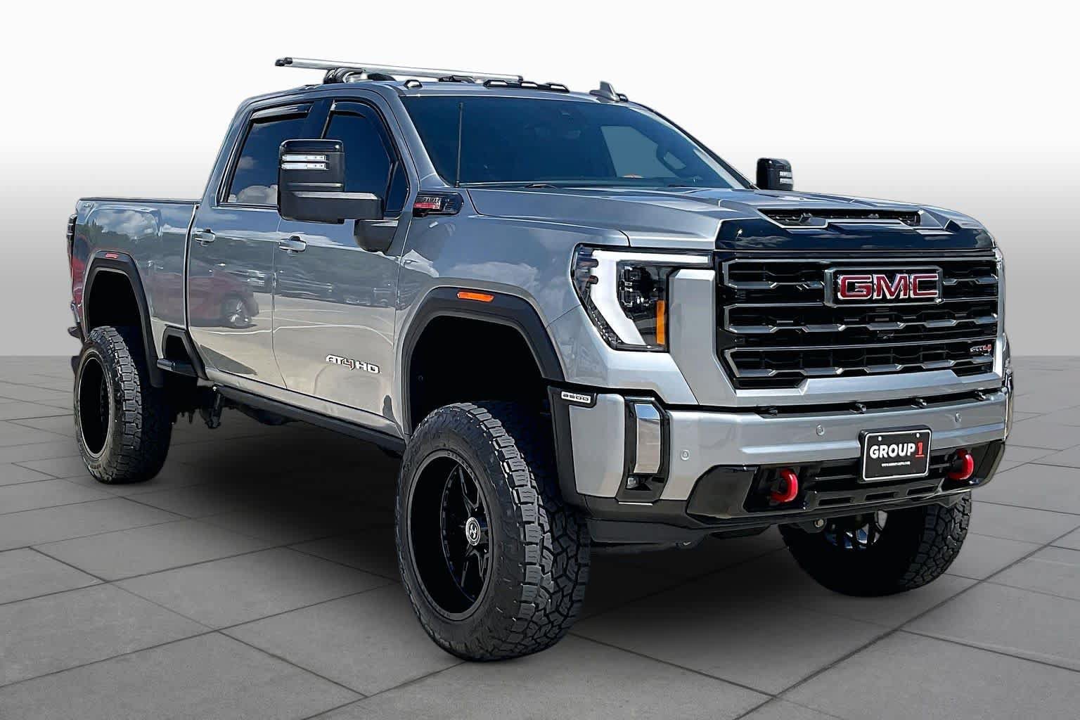 Used 2024 GMC Sierra 2500 AT4 w/ AT4 Premium Plus Package AWD/4WD image 3