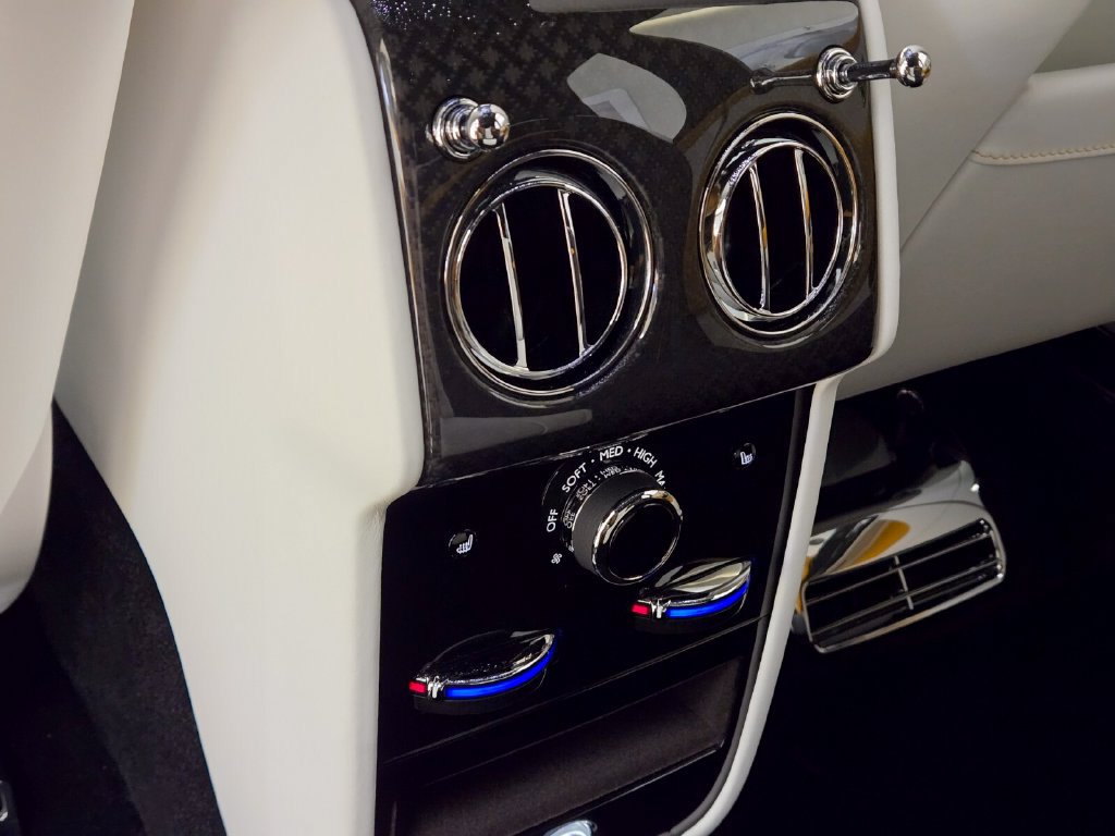 New 2027 Rolls-Royce Cullinan Black Badge AWD/4WD image 20