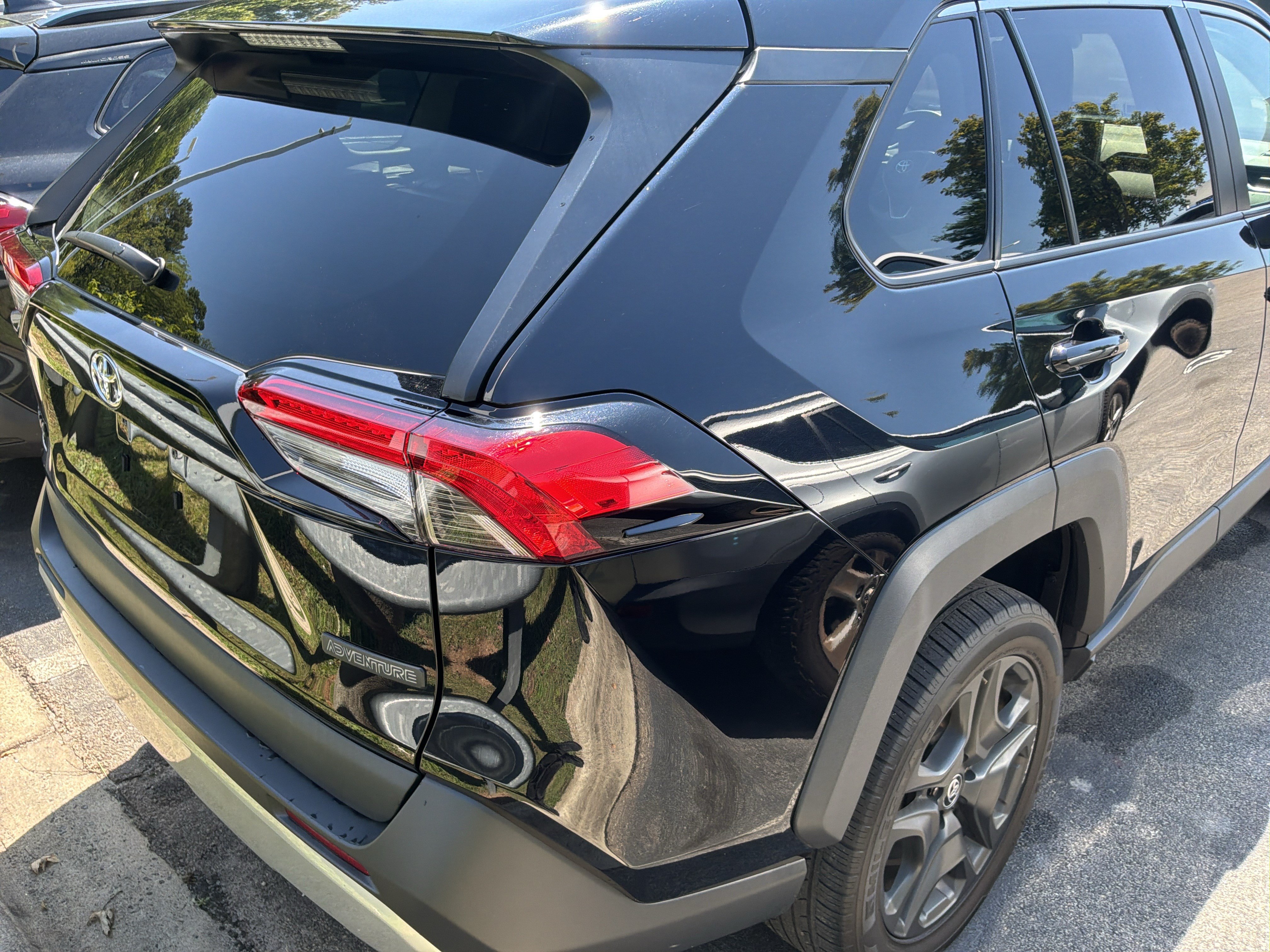 Used 2024 Toyota RAV4 Adventure AWD/4WD image 8