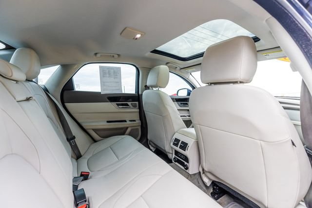 Used 2018 Jaguar XF Premium AWD/4WD image 15