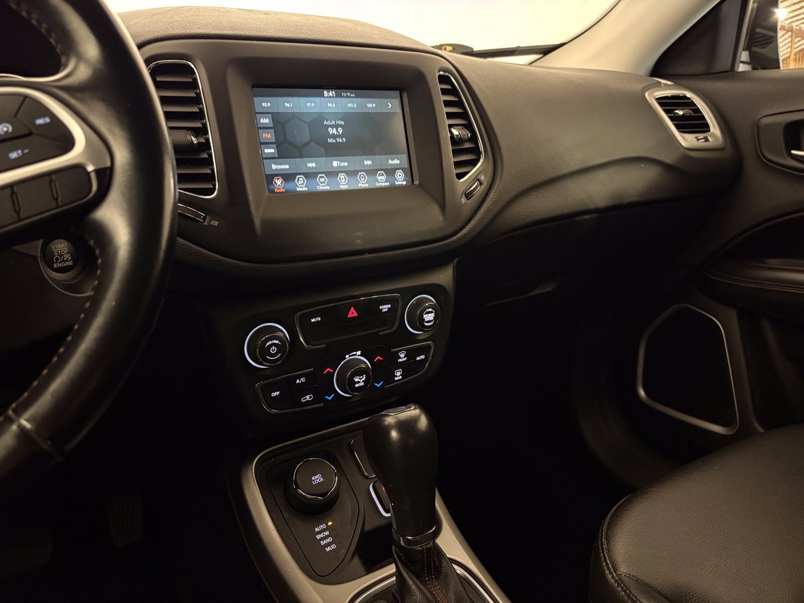 Used 2020 Jeep Compass Latitude AWD/4WD image 11