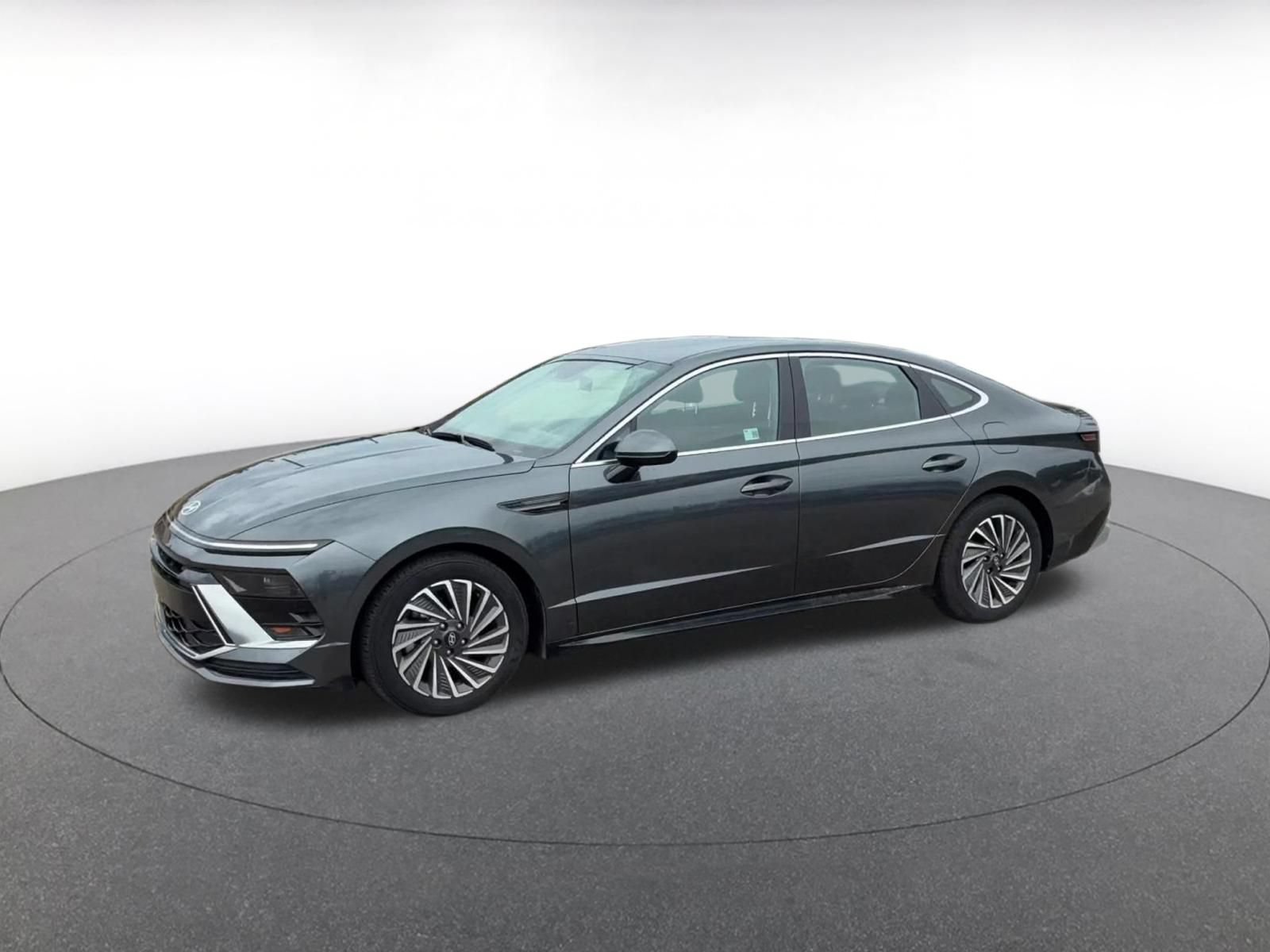 Used 2025 Hyundai Sonata SEL FWD image 6