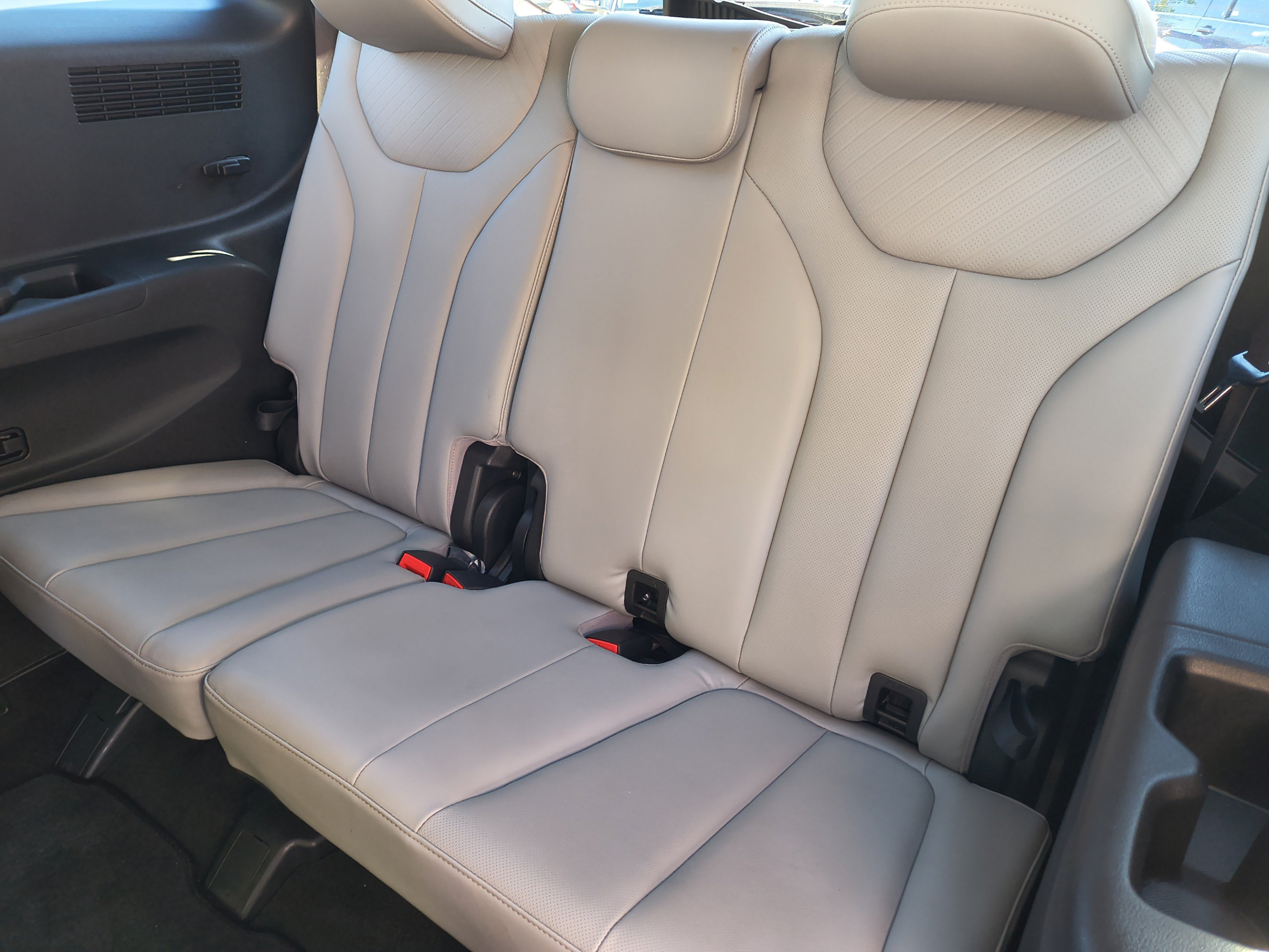 Used 2024 Hyundai Palisade SEL FWD image 25
