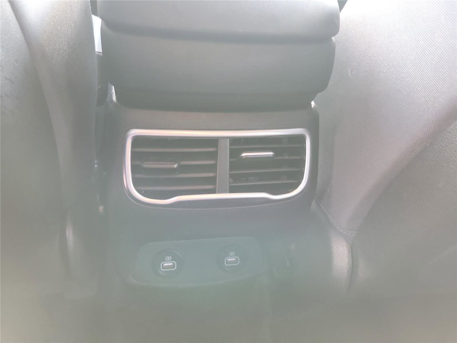 Used 2021 Hyundai Santa Fe SEL AWD/4WD image 10
