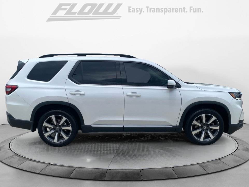 Certified 2025 Honda Pilot Touring image 10