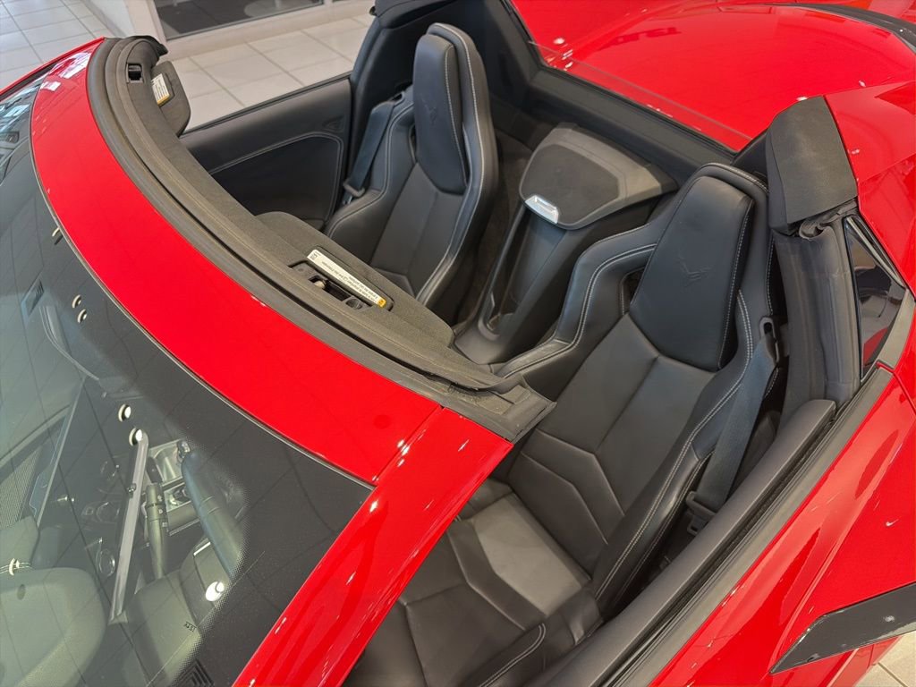 Used 2021 Chevrolet Corvette Stingray Convertible w/ Battery Protection Package image 8