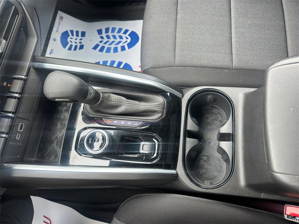 Used 2024 Chevrolet Colorado Trail Boss w/ LPO, Dark Essentials Package image 11