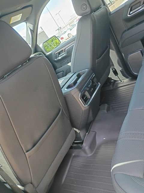 Used 2024 Chevrolet Silverado 1500 High Country w/ Z71 Off-Road Package AWD/4WD image 25
