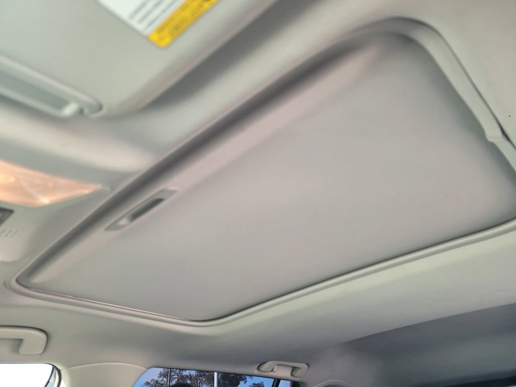 Used 2020 Toyota RAV4 XLE Premium image 13