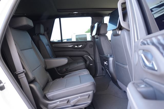 Used 2024 GMC Yukon Denali AWD/4WD image 12