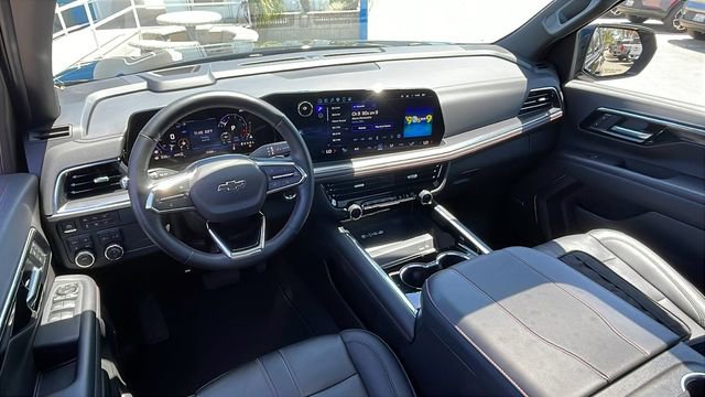 Used 2025 Chevrolet Suburban RST w/ Comfort Package AWD/4WD image 14