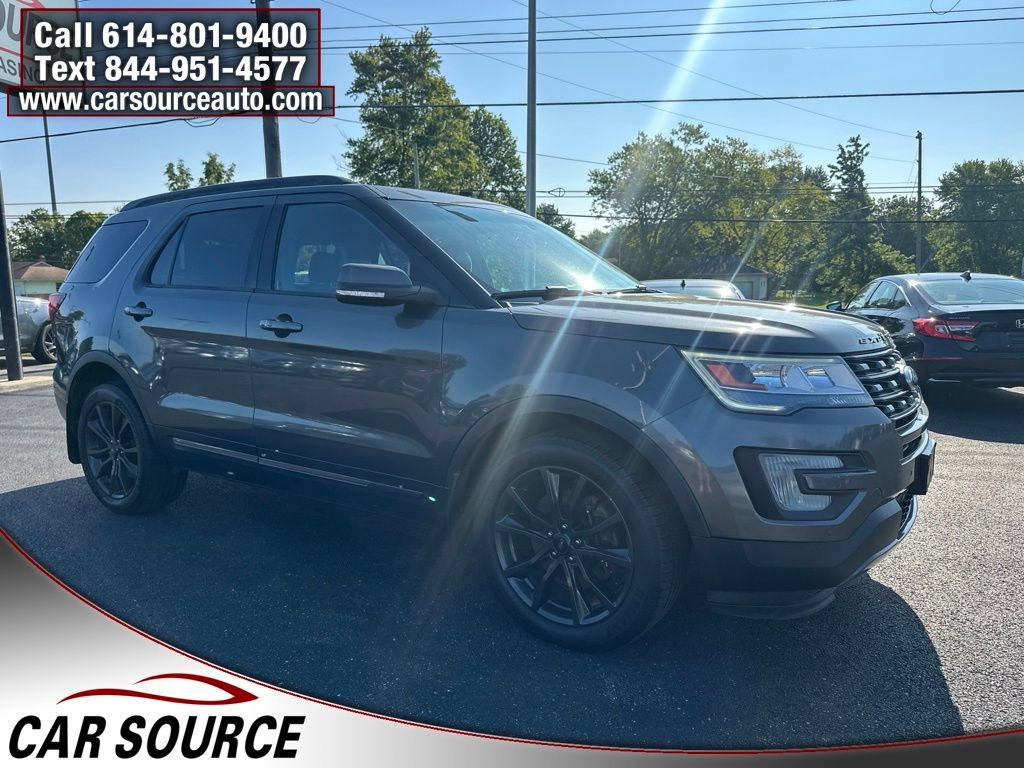 Used 2017 Ford Explorer XLT w/ Equipment Group 202A AWD/4WD image 11