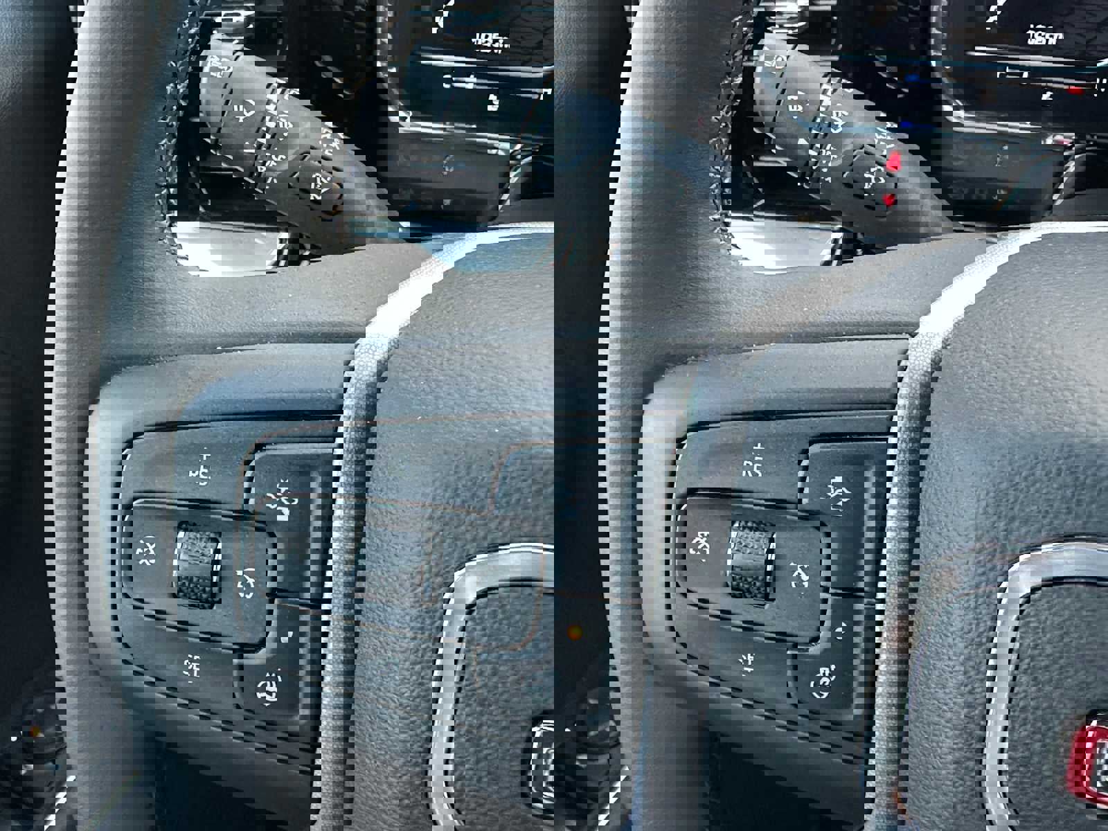 Used 2025 GMC Sierra 1500 SLE w/ X31 Off-Road Package image 33