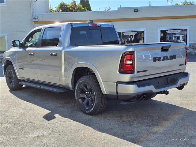 New 2026 RAM 1500 4x4 Crew Cab image 5