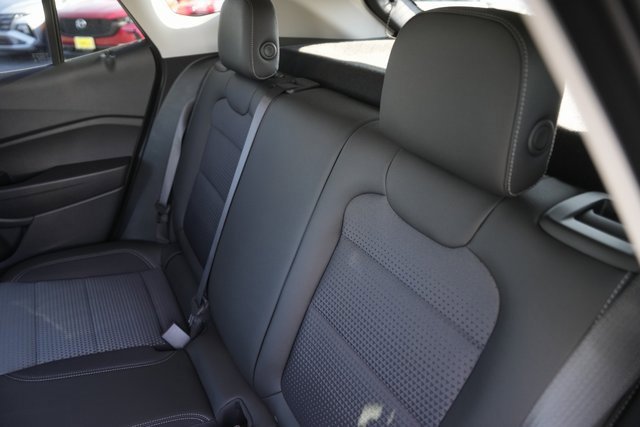 Used 2025 Chevrolet Trax LT w/ Driver Confidence Package image 13