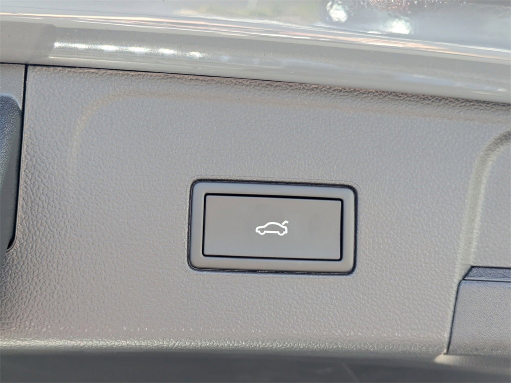 New 2026 Volkswagen Atlas SE image 15