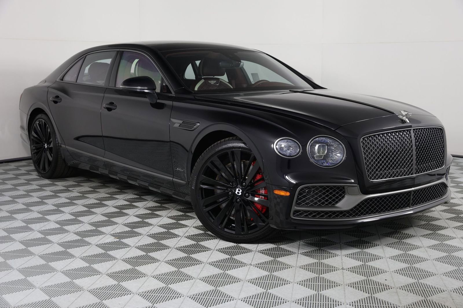 Used 2024 Bentley Flying Spur W12 image 17