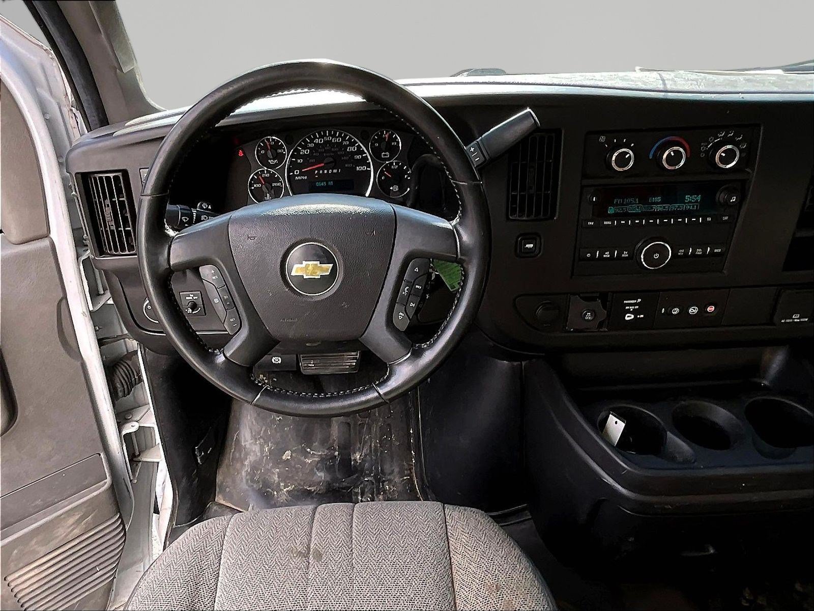 Used 2020 Chevrolet Express 3500 w/ Power Convenience Package RWD image 9