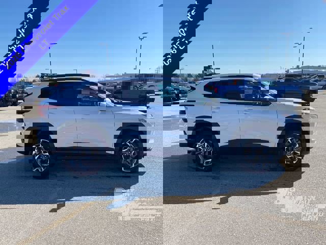 New 2026 Chevrolet Trax LT w/ Driver Confidence Package image 6