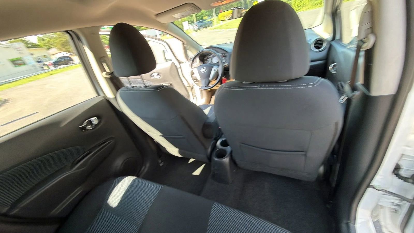 Used 2015 Nissan Versa Note SV FWD image 41