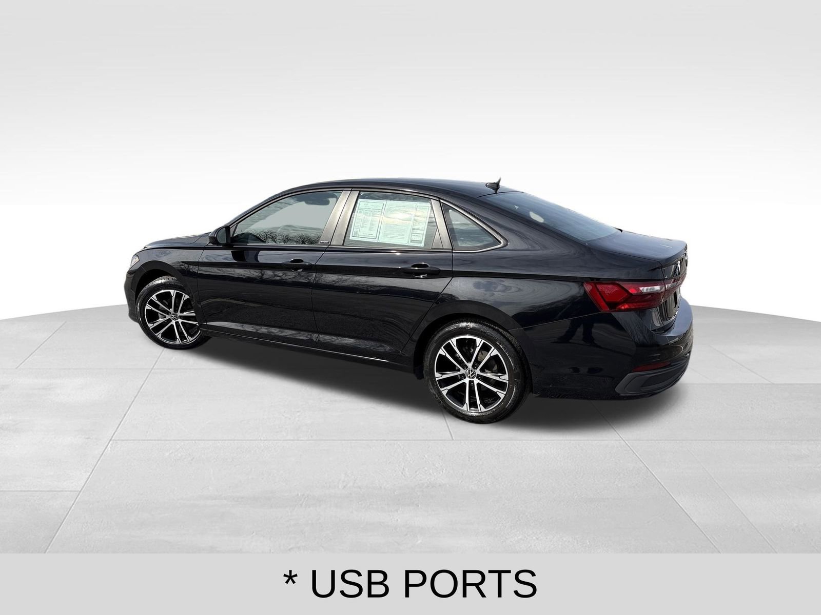 Used 2025 Volkswagen Jetta Sport image 3