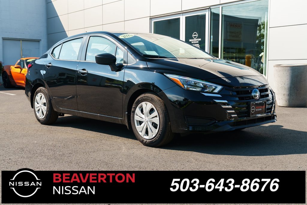 New 2025 Nissan Versa S w/ Trunk Package