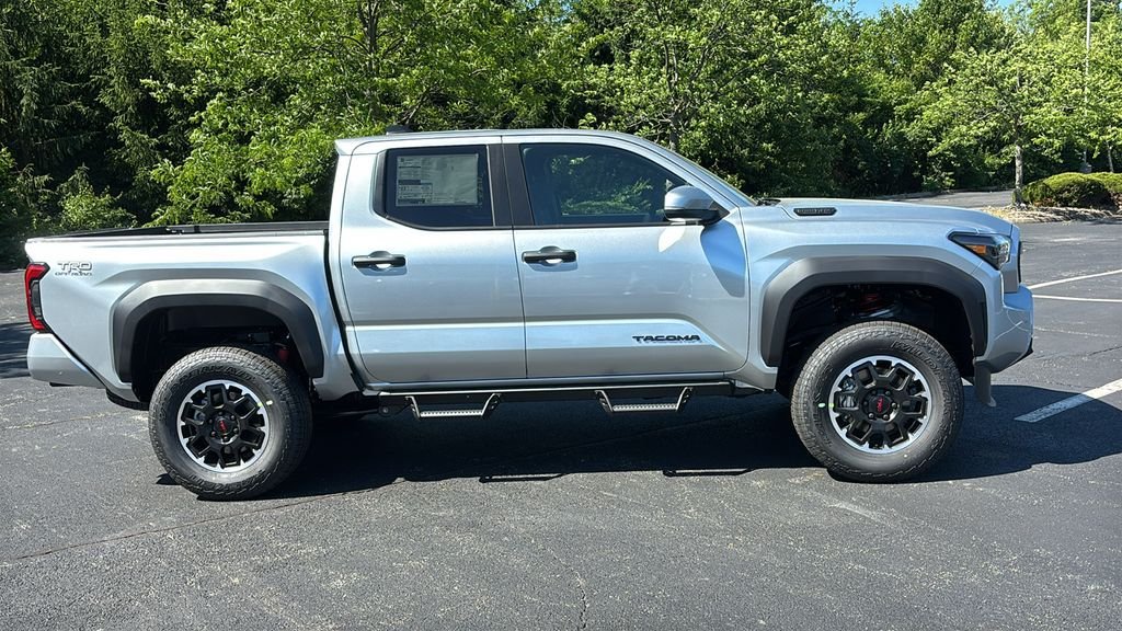 New 2026 Toyota Tacoma TRD Off-Road w/ TRD Off Road Upgrade Package AWD/4WD image 33