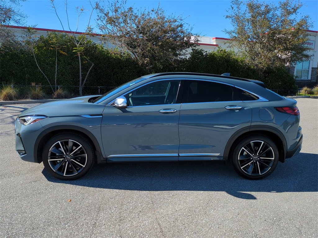 Used 2023 INFINITI QX55 Essential w/ Accent Package image 7