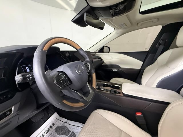 Used 2024 Lexus RX 350 w/ Accessory Package (Z1) AWD/4WD image 7