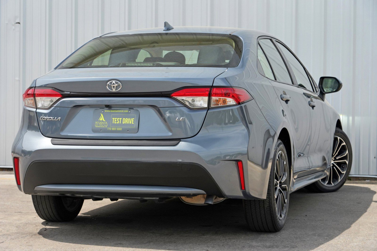 Used 2020 Toyota Corolla LE FWD image 4
