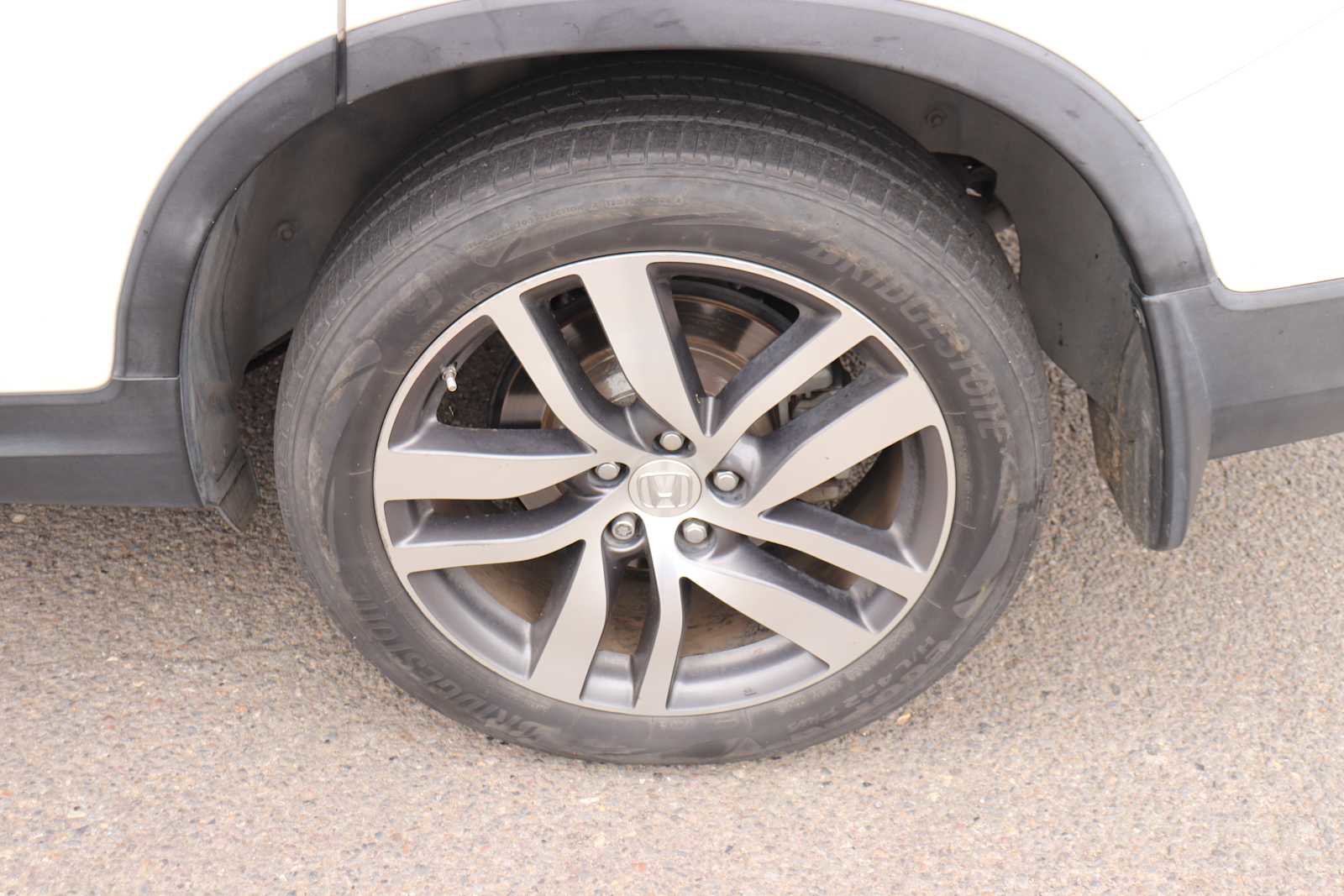 Used 2016 Honda Pilot Elite image 9