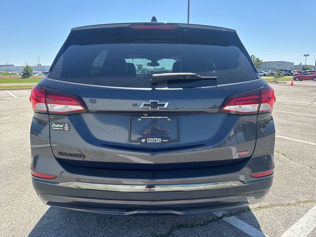 Used 2022 Chevrolet Equinox RS w/ RS Leather Package FWD image 5