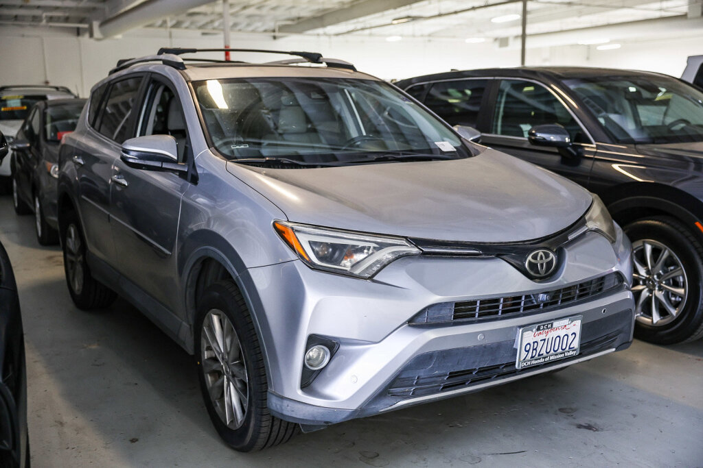 Used 2016 Toyota RAV4 Limited w/ Advanced Technology Package FWD image 2