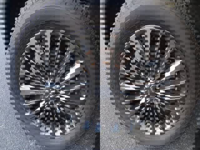 Used 2024 INFINITI QX80 Sensory image 36