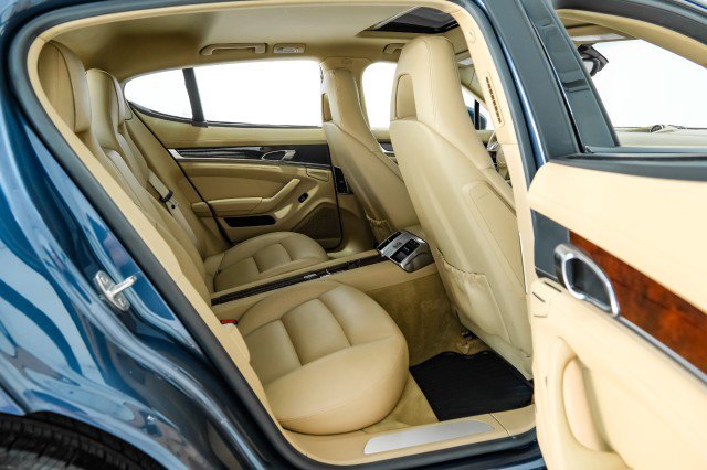 Used 2012 Porsche Panamera 4 image 34
