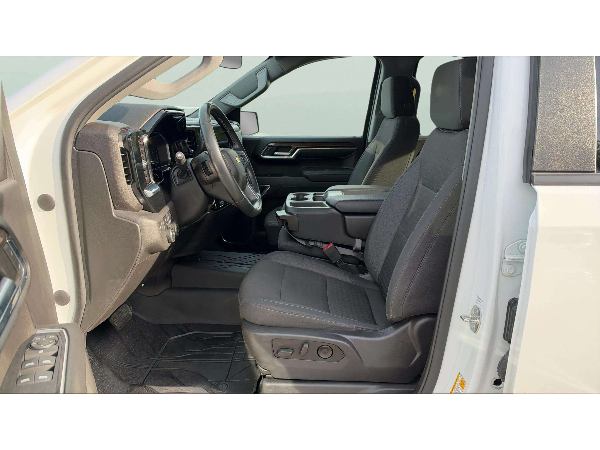 Used 2023 Chevrolet Silverado 1500 LT AWD/4WD image 10