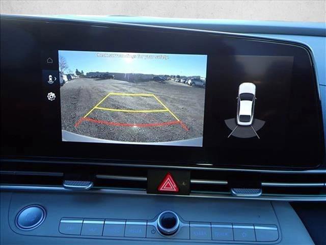 Used 2023 Hyundai Elantra Limited image 17