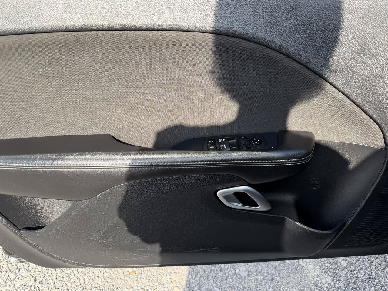 Used 2019 Dodge Challenger SXT RWD image 7