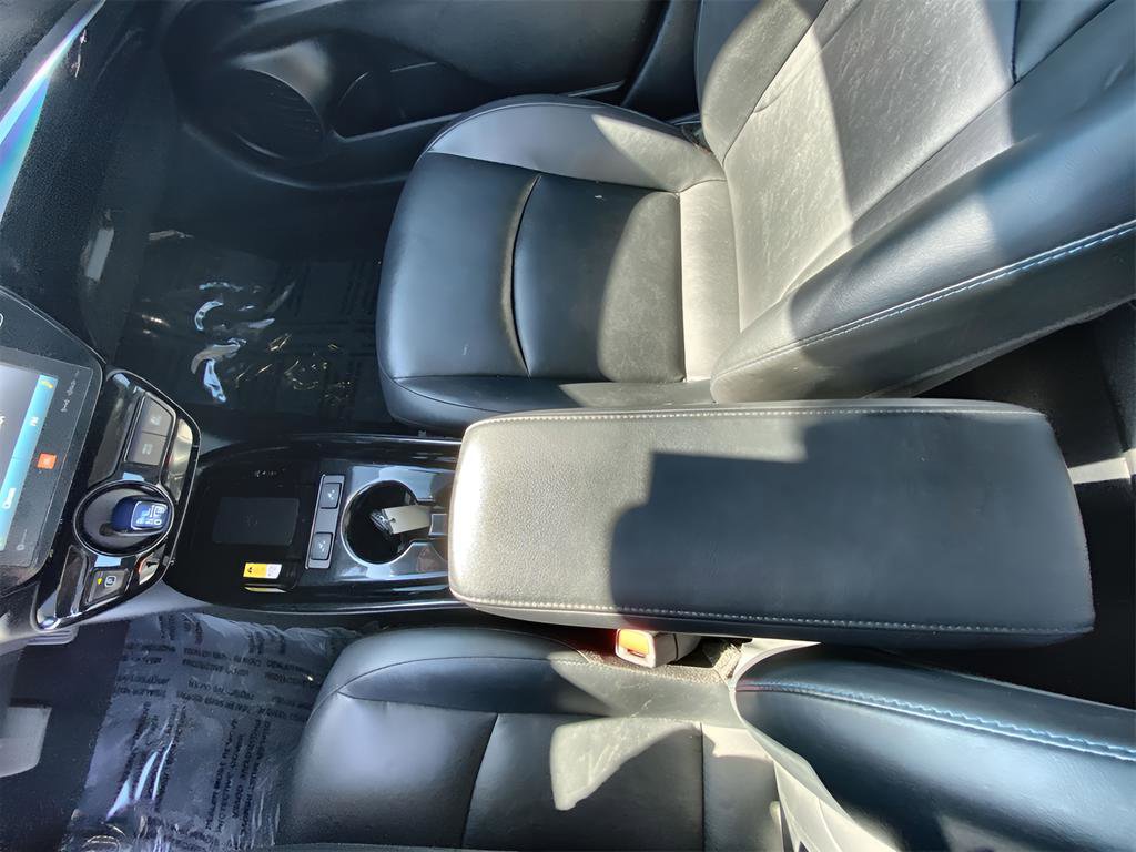 Used 2019 Toyota Prius Limited w/ Premium Convenience Package FWD image 23