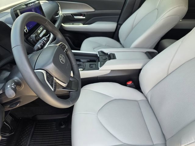 Used 2026 Toyota Grand Highlander XLE image 10