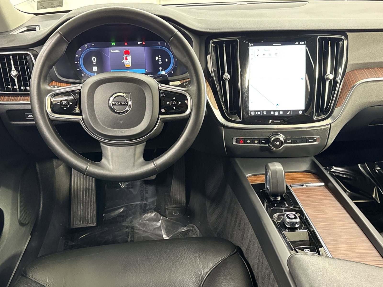 Used 2024 Volvo S60 B5 Plus image 27