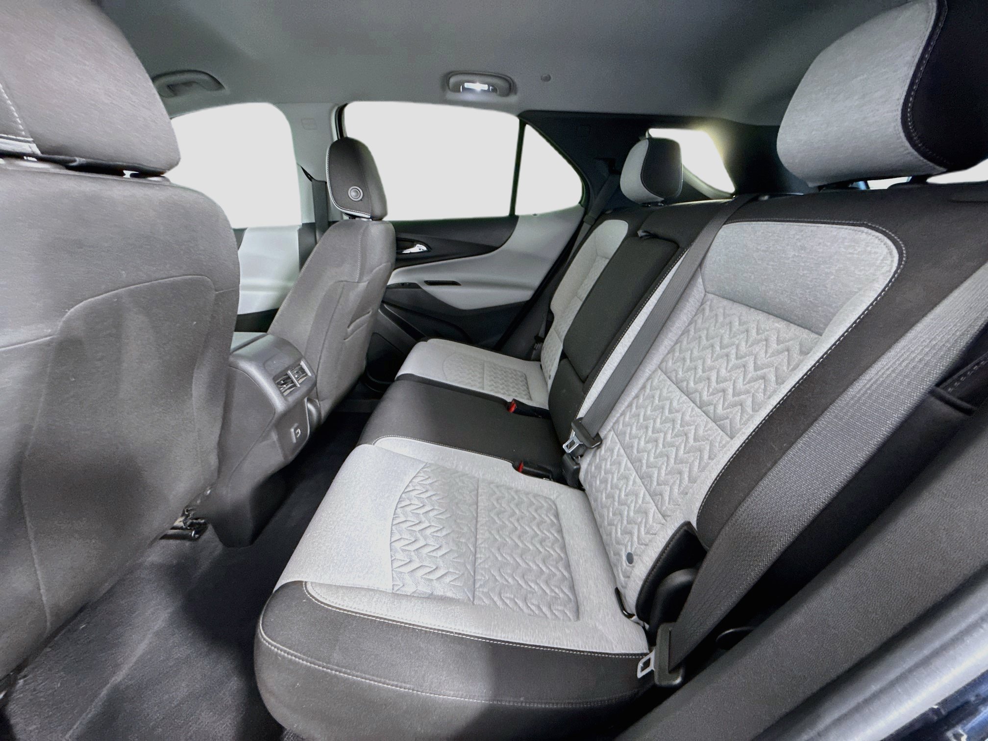 Used 2022 Chevrolet Equinox LS w/ LS Convenience Package FWD image 25