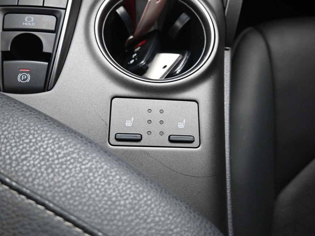 Used 2021 Toyota Camry XSE image 14