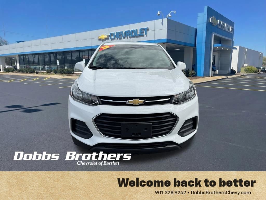 Used 2018 Chevrolet Trax LS AWD/4WD image 2