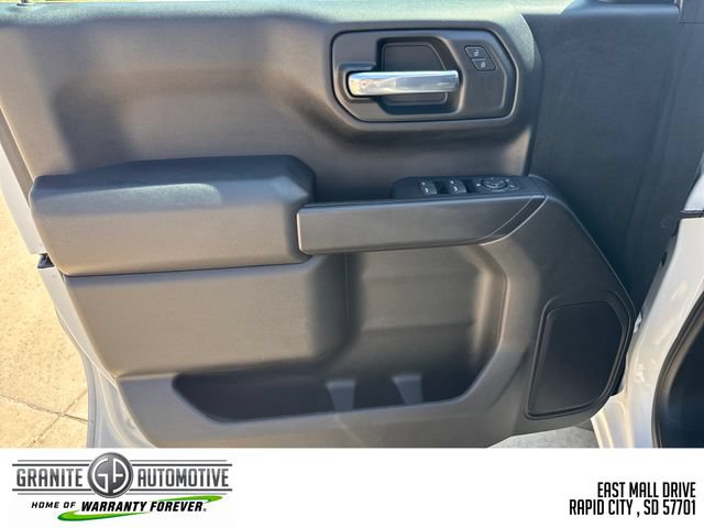Used 2023 Chevrolet Silverado 1500 Custom AWD/4WD image 11
