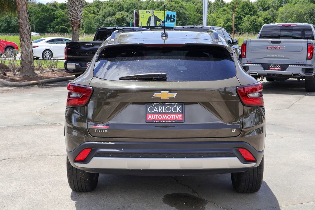 Used 2024 Chevrolet Trax LT w/ Driver Confidence Package FWD image 22