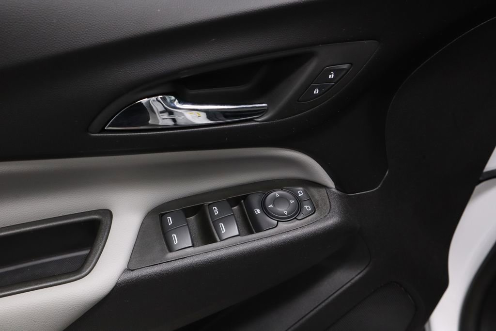 Used 2024 Chevrolet Equinox LS w/ LS Convenience Package image 22