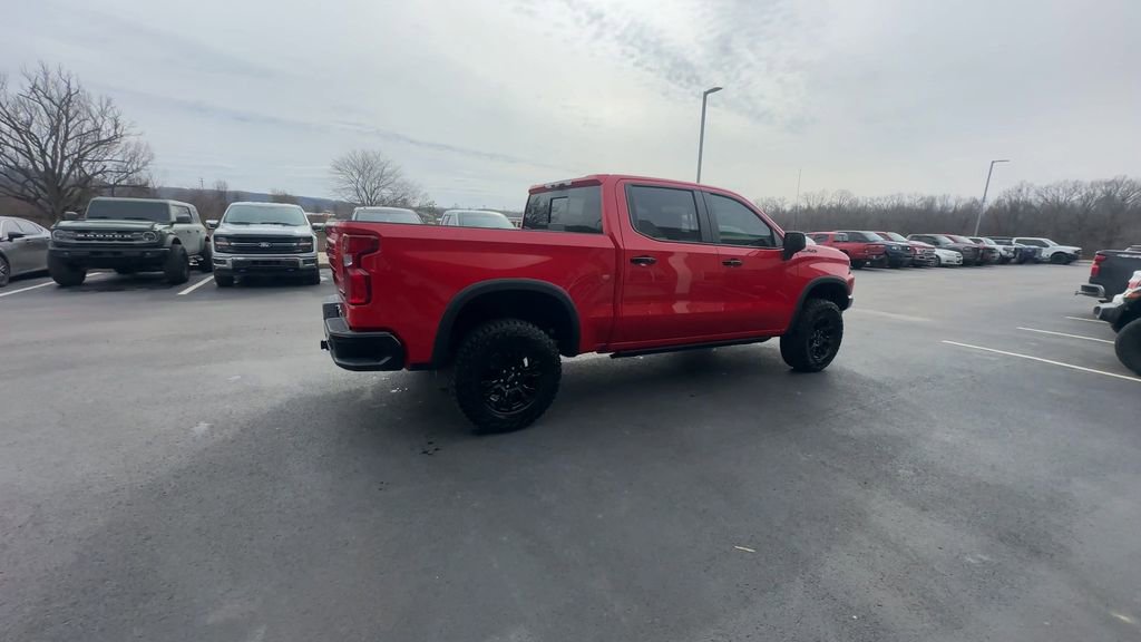 Used 2025 Chevrolet Silverado 1500 ZR2 w/ Technology Package image 2